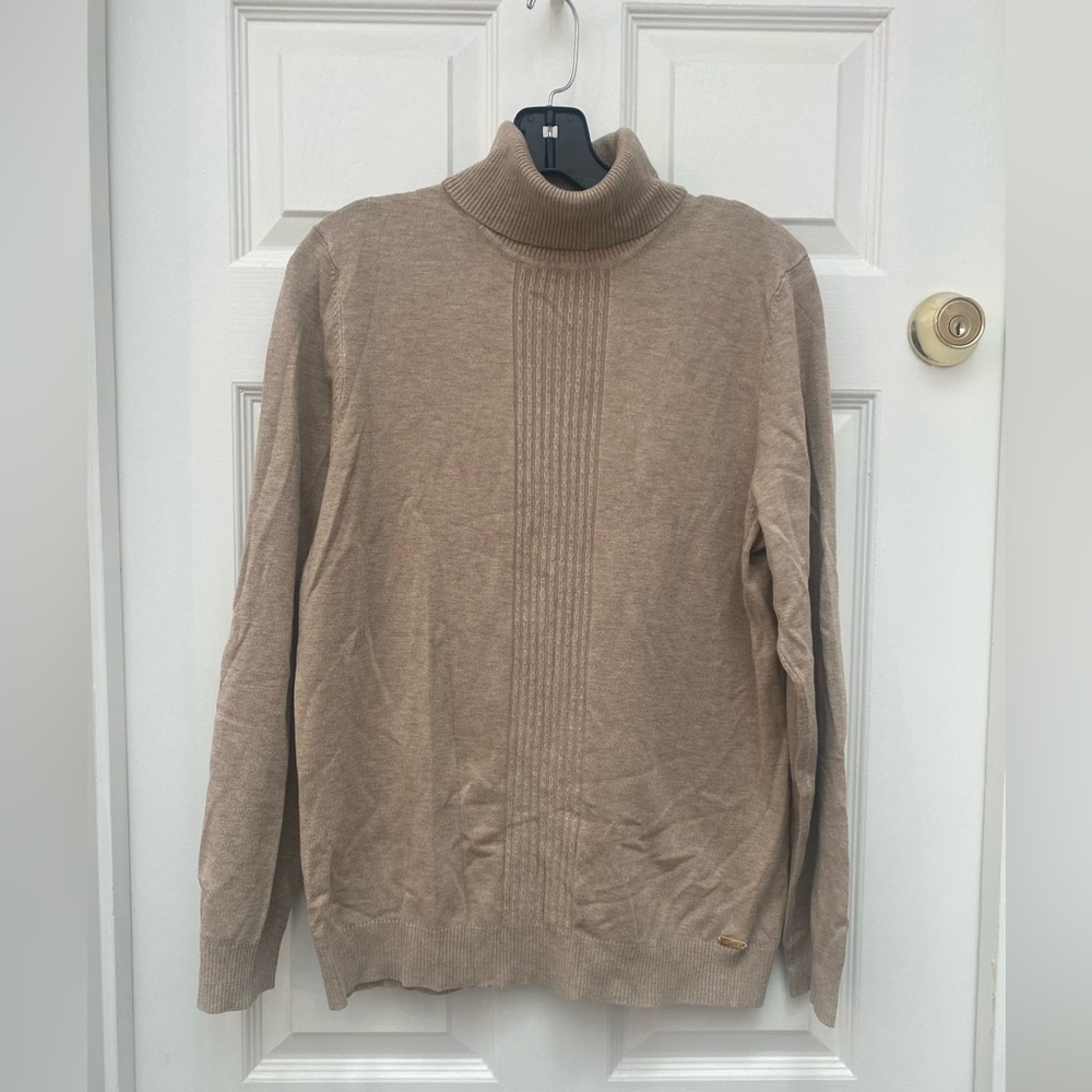 Calvin Klein Tan Turtleneck Sweater in Style of Carolyn Bessette Kennedy - XL